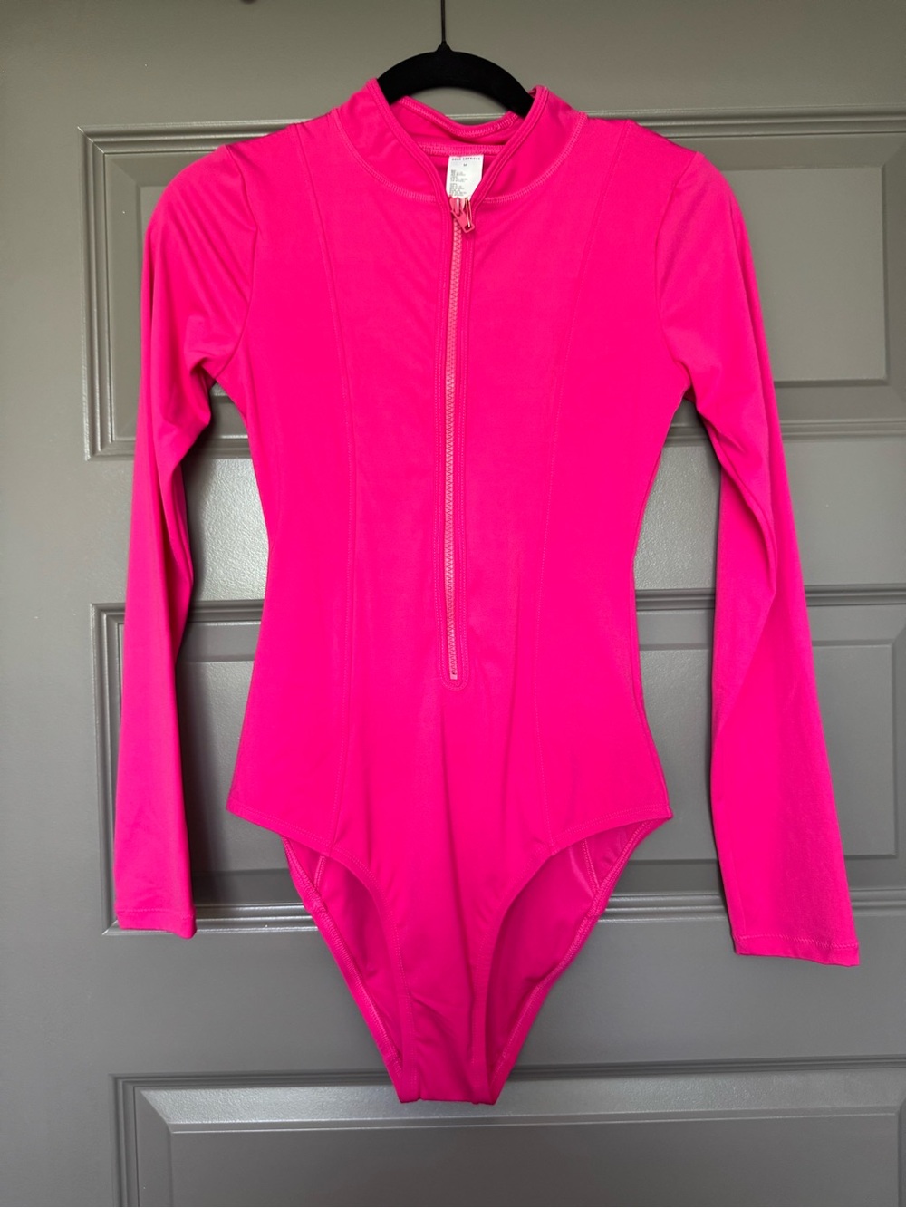NWT Good America Women’s  Pink Long-Sleeve One-Piece Swimsuit with Front Zip